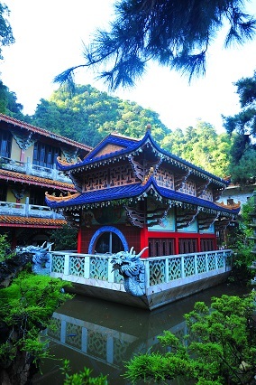 SAM POH THONG TAMPLE 4.jpg