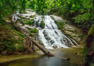 Malaysia Rundreise | Wasserfall des Sungai Enam im Royal Belum Rainforest