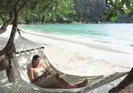 Relax am Strand von Pangkor Laut